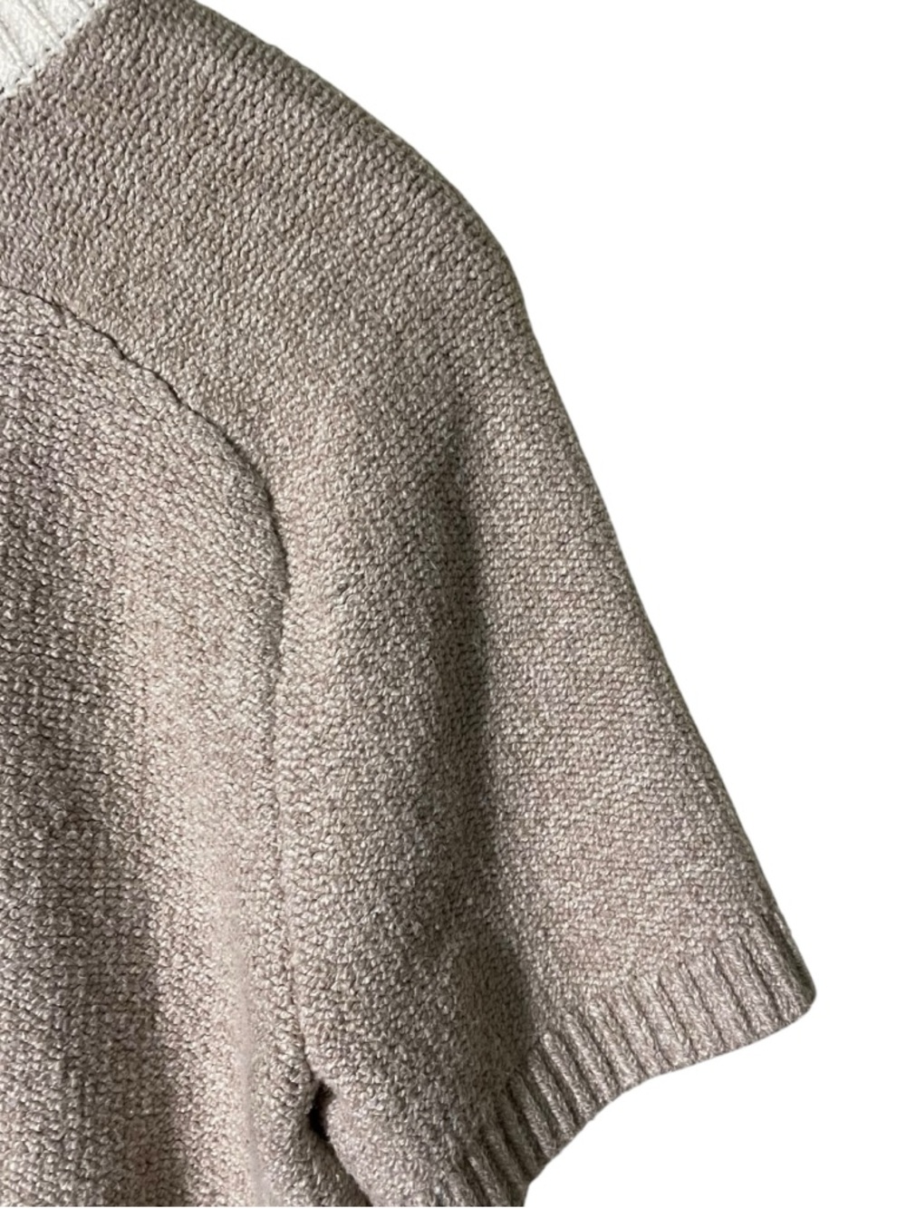 Abercrombie & Fitch Short-Sleeve Crewneck Sweater in Light Taupe with Cream Trim - Picture 5 of 7